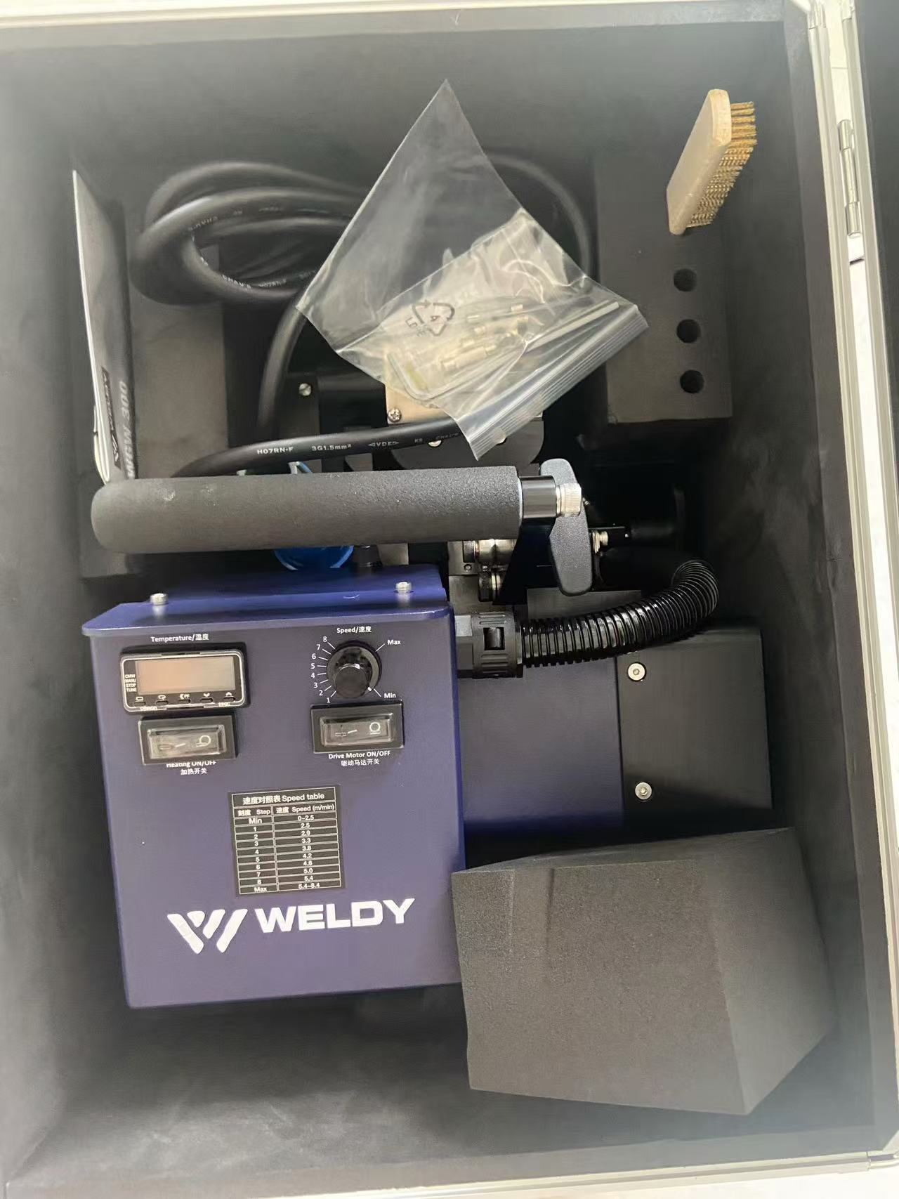 Geomembrane Welding: Hot Wedge vs. Hot Air - Choosing the Right Method for Your Project