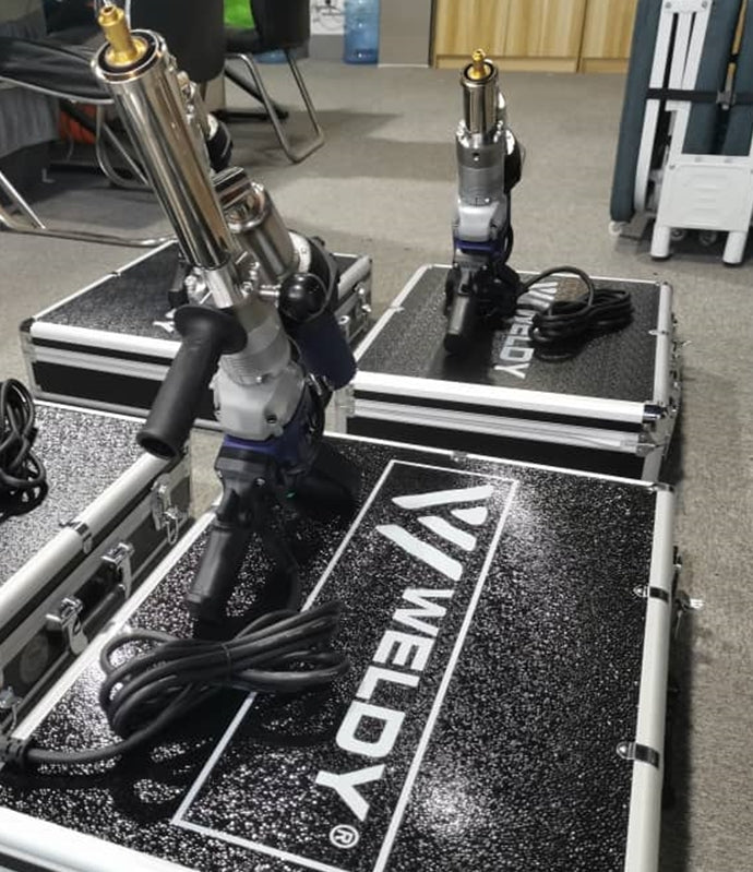 How to Choose the Right Extrusion Welder: A Practical Buying Guide for Thick-Sheet Fabrication